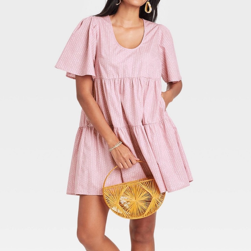 Short sleeve dress